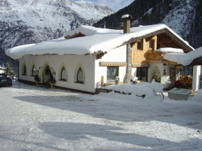 Garni Caroline